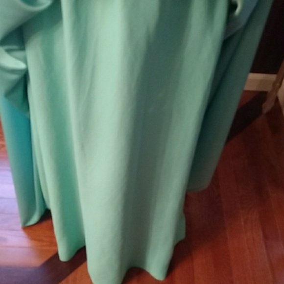 Dress - Picture 7 of 7